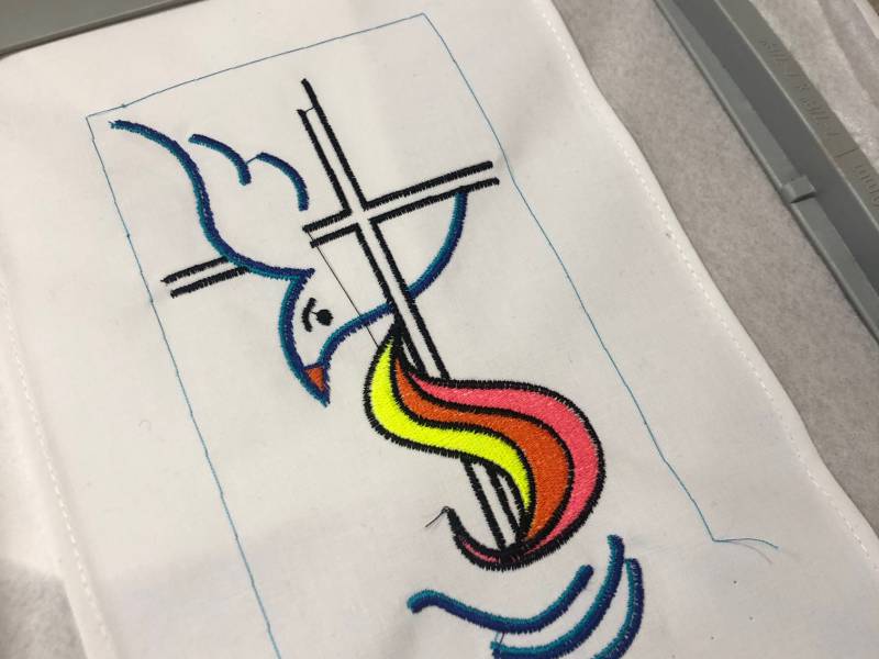 broderie communion.jpg broderie communion.jpg